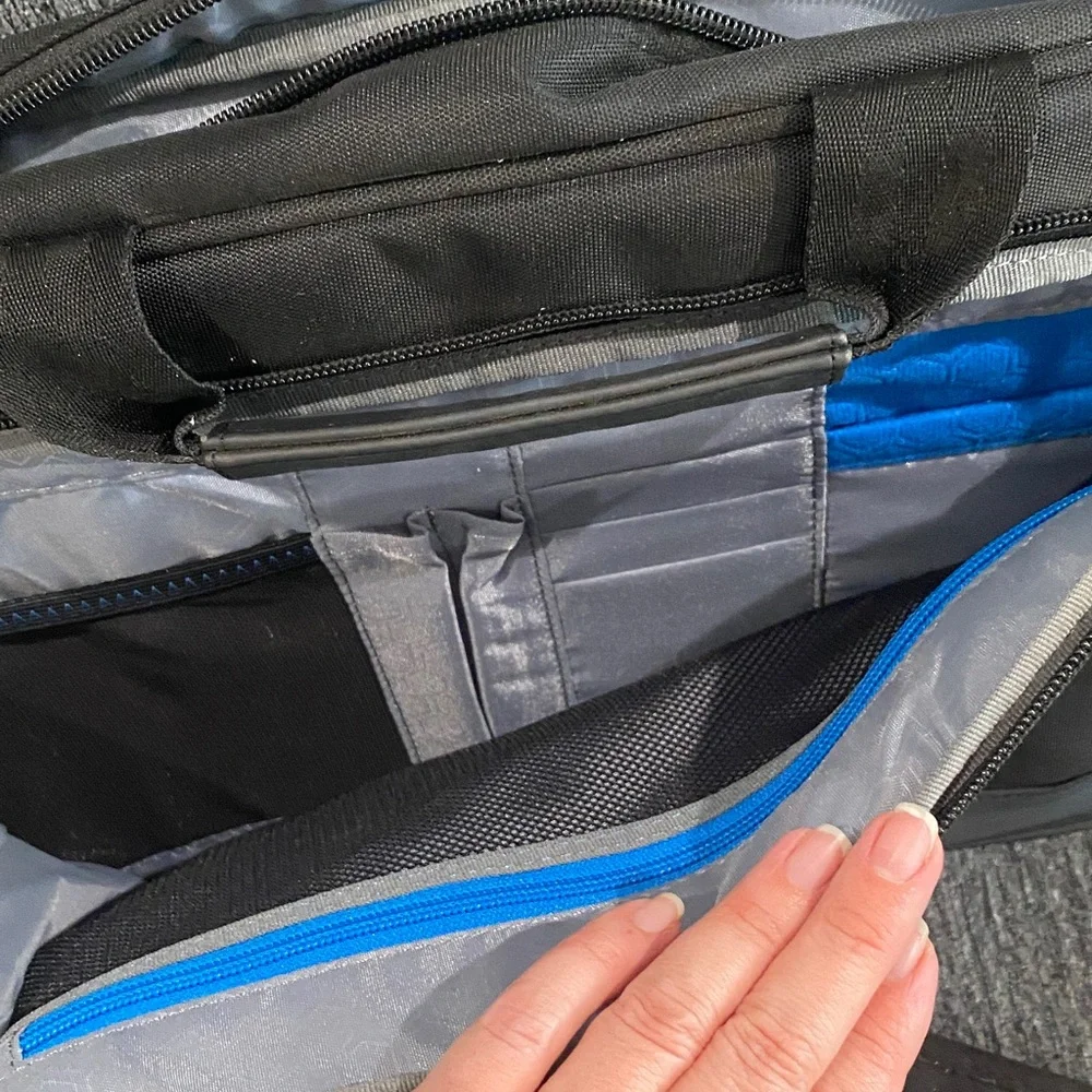 Dell Black Laptop Messenger Bag with Blue Zipper Accent - Picture 5 of 5